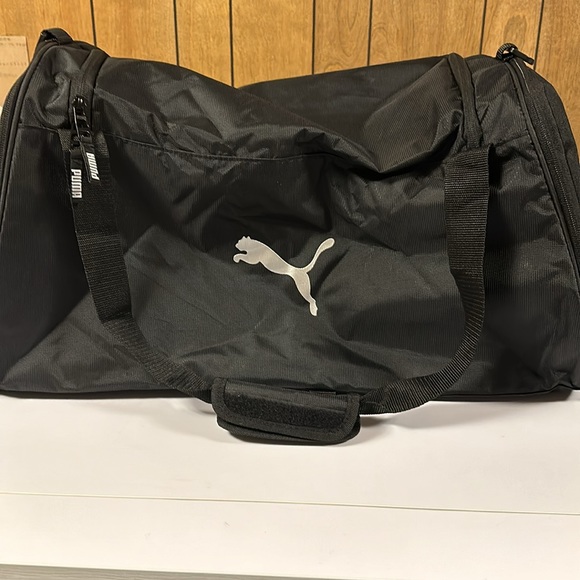 PUMA 24” Duffel - Picture 4 of 6